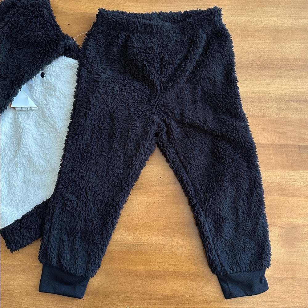 NWT Old Navy cozy 2 piece outfit. - Picture 5 of 6